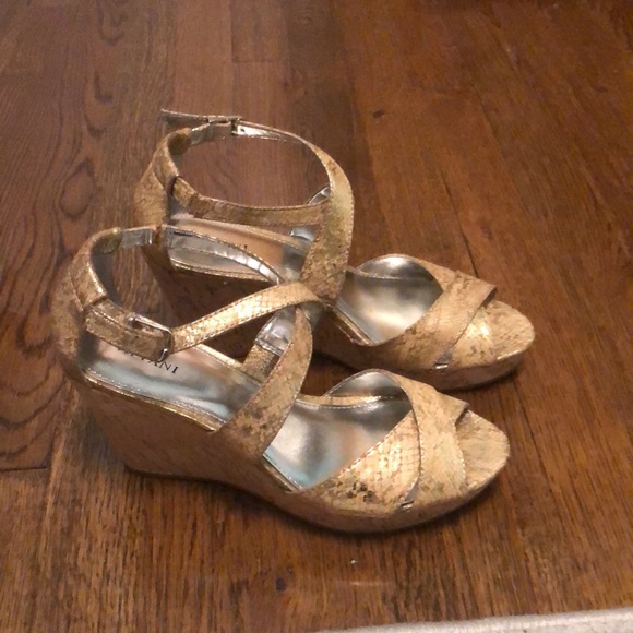 END OF YEAR SALE! | Alfani Jersey Sand Wedges - Picture 2 of 8